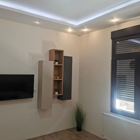 Restoran Due Punti Apartment Kursumlija Bagian luar foto