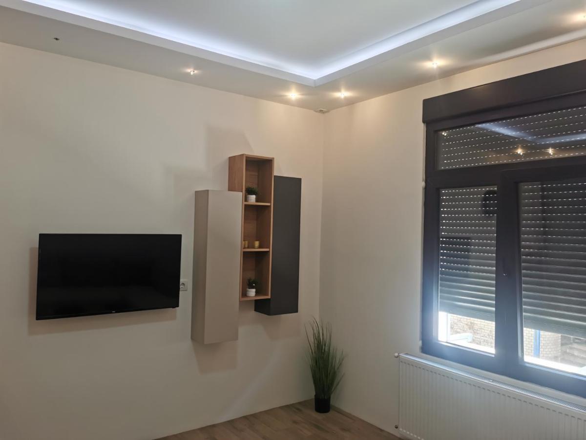 Restoran Due Punti Apartment Kursumlija Bagian luar foto