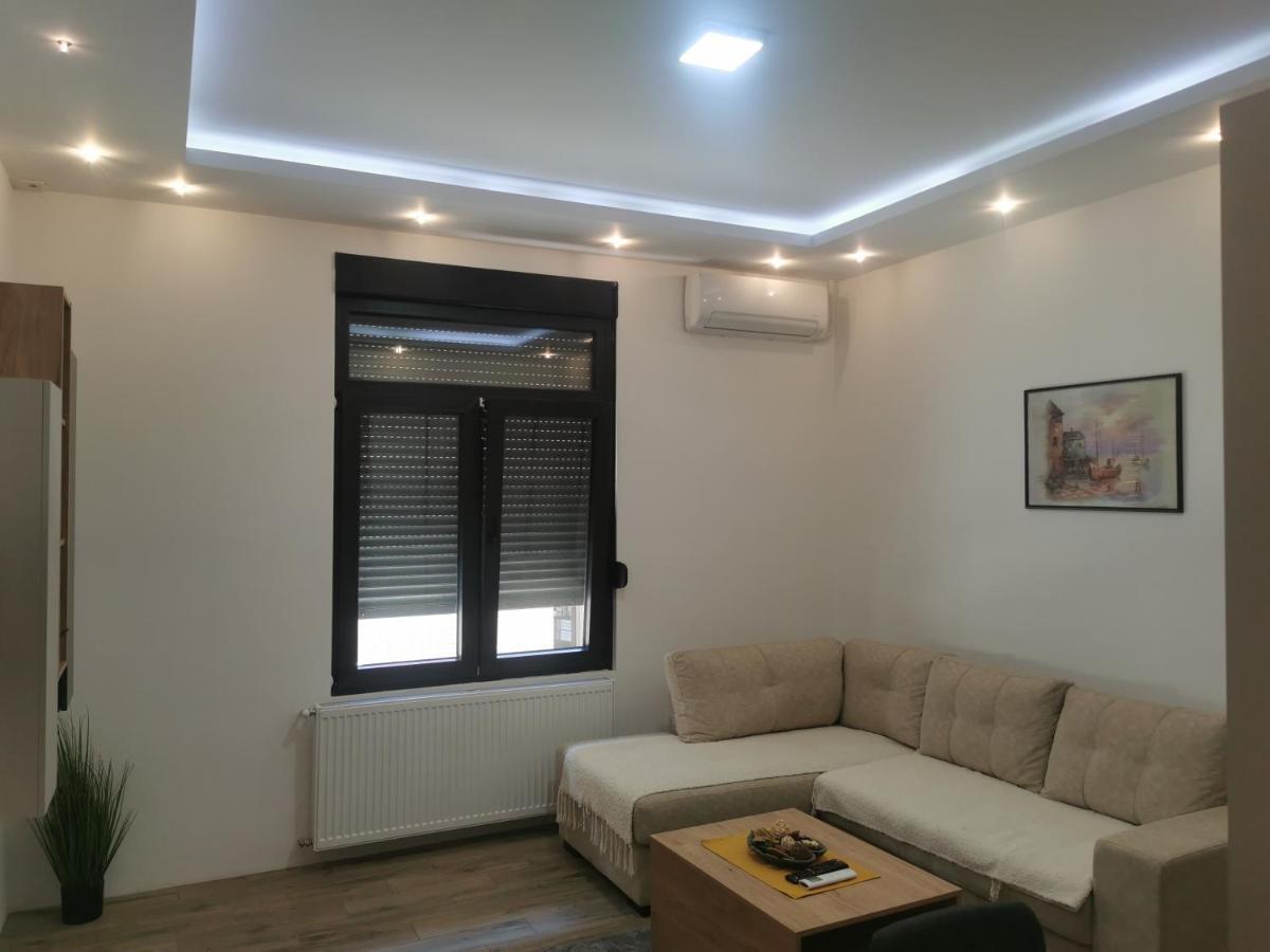 Restoran Due Punti Apartment Kursumlija Bagian luar foto
